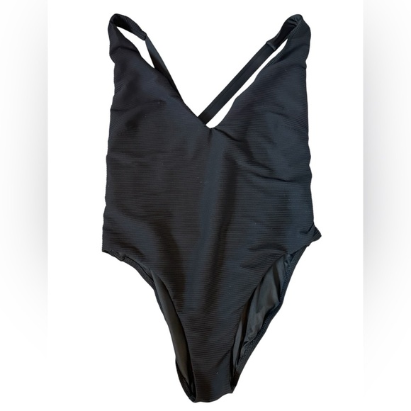 NWOT Vitamin A Black Swimsuit 12 One Piece Plunge Sustainable EcoLux
A248 - Picture 6 of 7